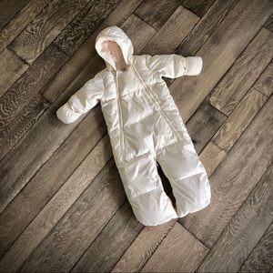 Baby Gap 6-12M down-filled bunting/snowsuit